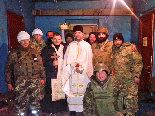 капелани провели новорічні свята разом з бійцями у зоні АТО капелани провели новорічні свята разом з бійцями у зоні АТО